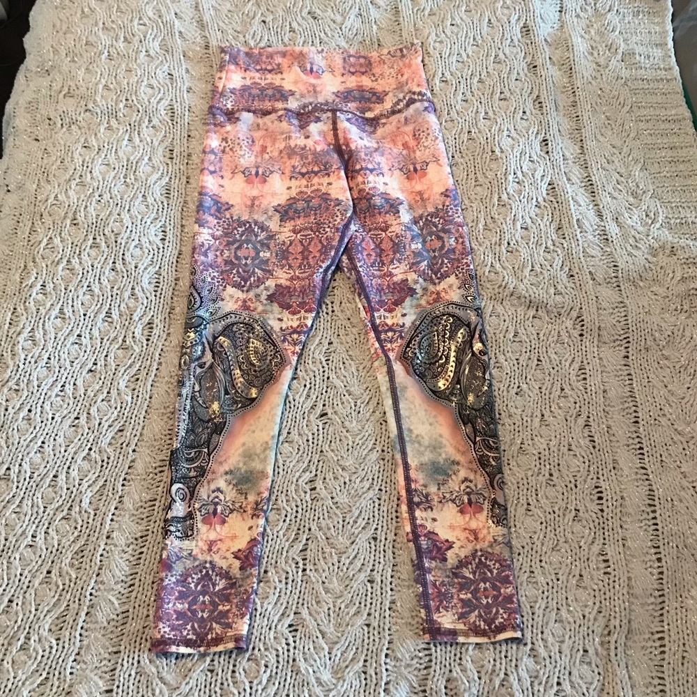 YOGA SPORT BRAND LEGGINS S SIZE WITH ELEPHANTs